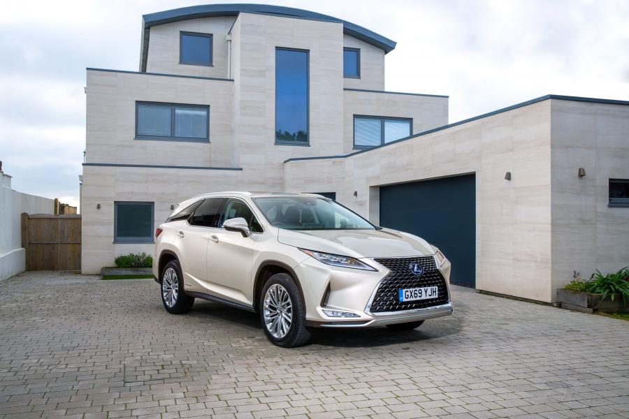  Lexus RX450hL 2019 года  (UK) (фото 13 из 40)